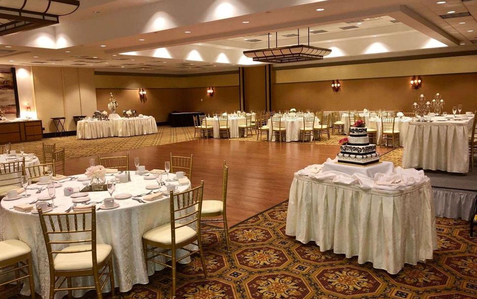 Banquet hall Photo