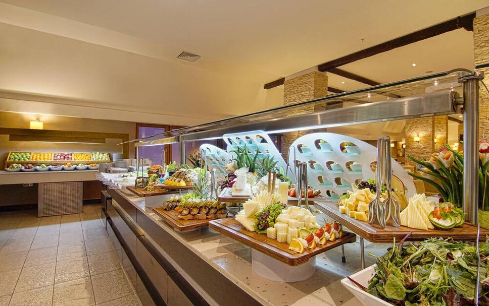 Buffet Photo