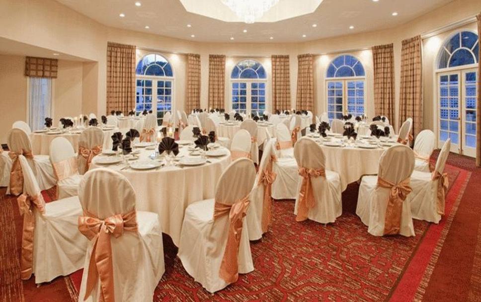 Banquet hall Photo