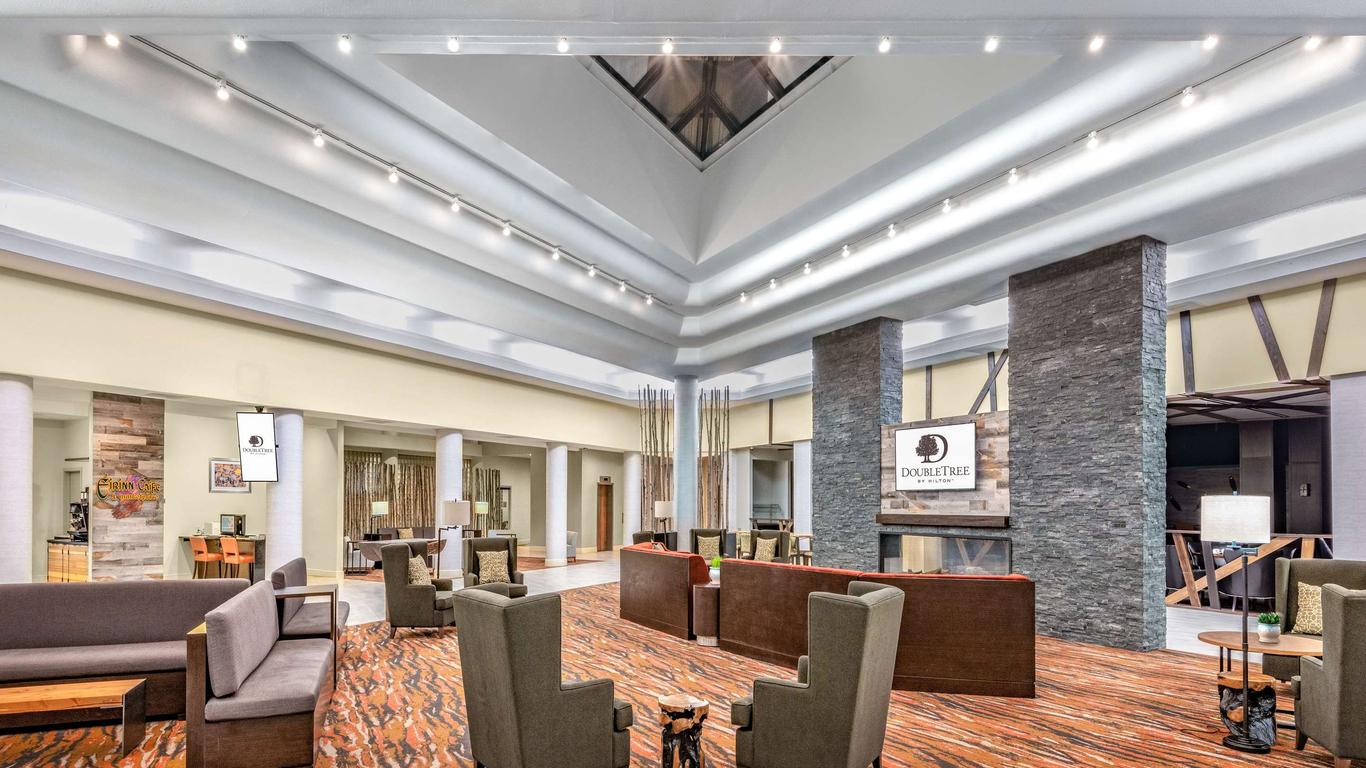 DoubleTree by Hilton Denver-Aurora