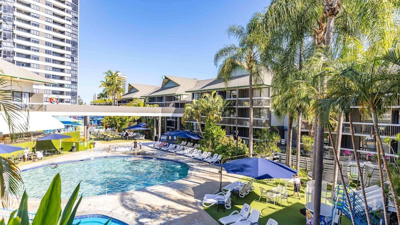 Paradise Resort Gold Coast AED 356. Surfers Paradise Hotel Deals & Reviews  - KAYAK