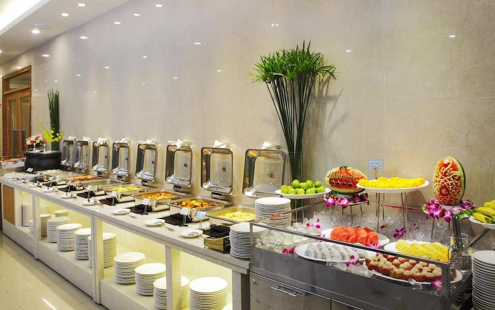 Buffet Photo