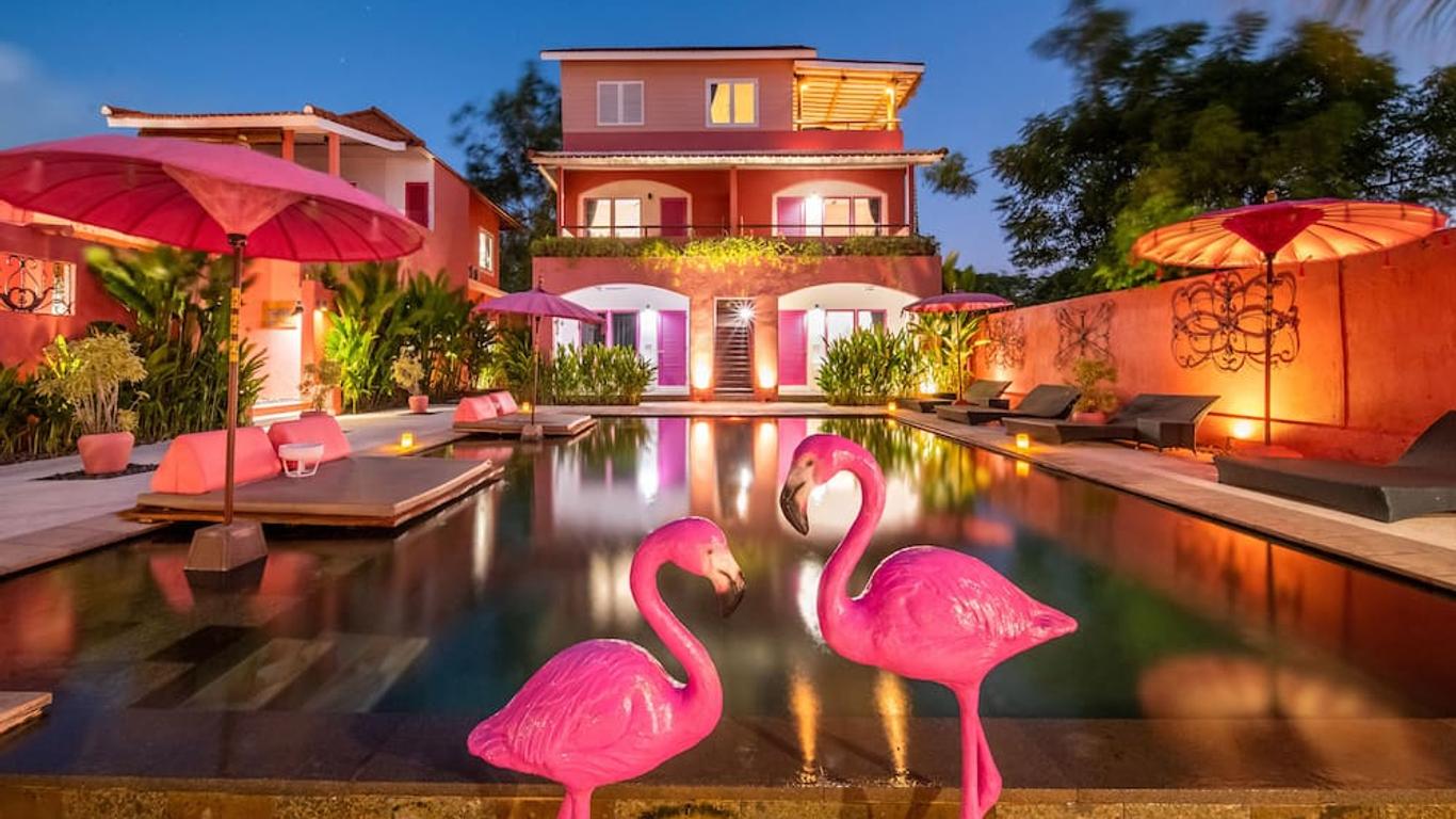 PinkCoco Uluwatu - Constant Surprises & for Cool Adults Only