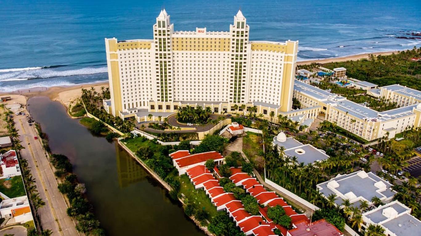 Riu Emerald Bay