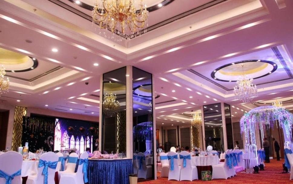 Banquet hall Photo