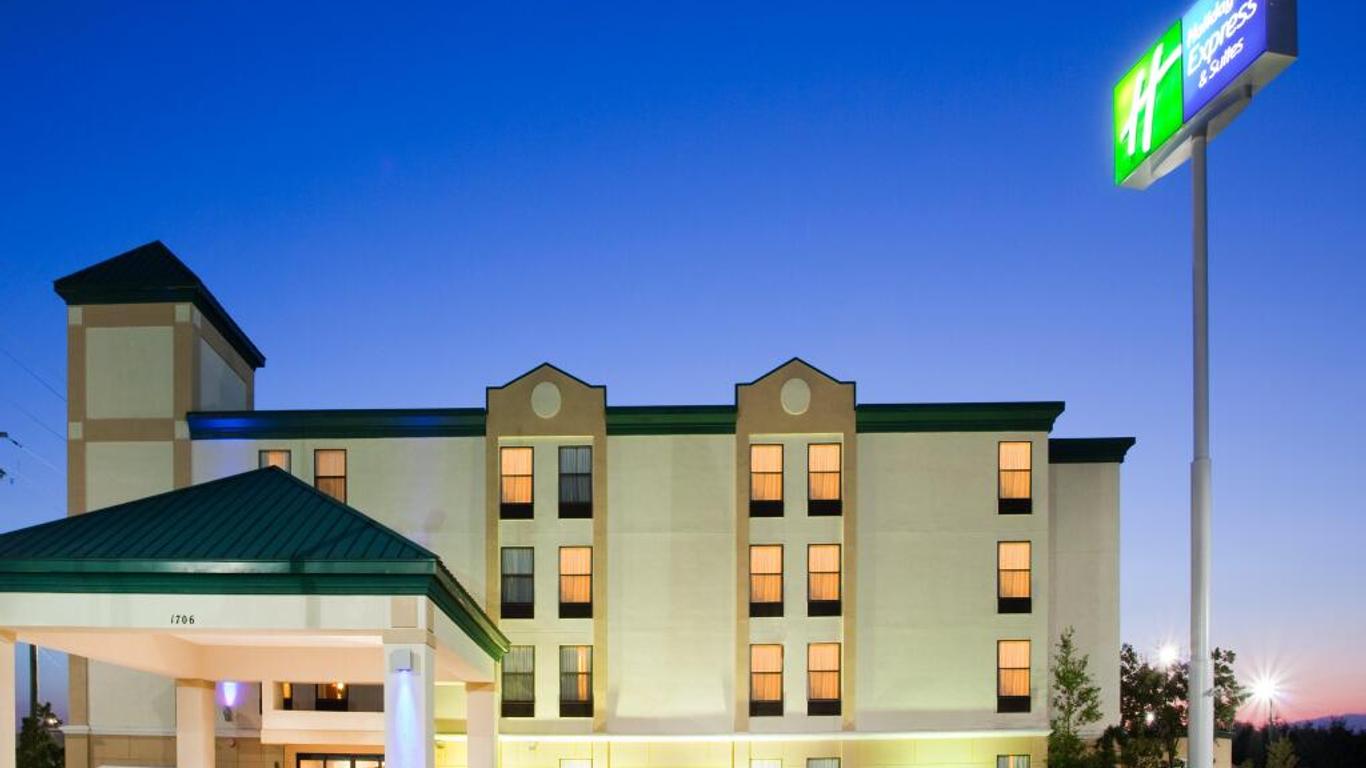 Four Points by Sheraton Fayetteville Fort Liberty