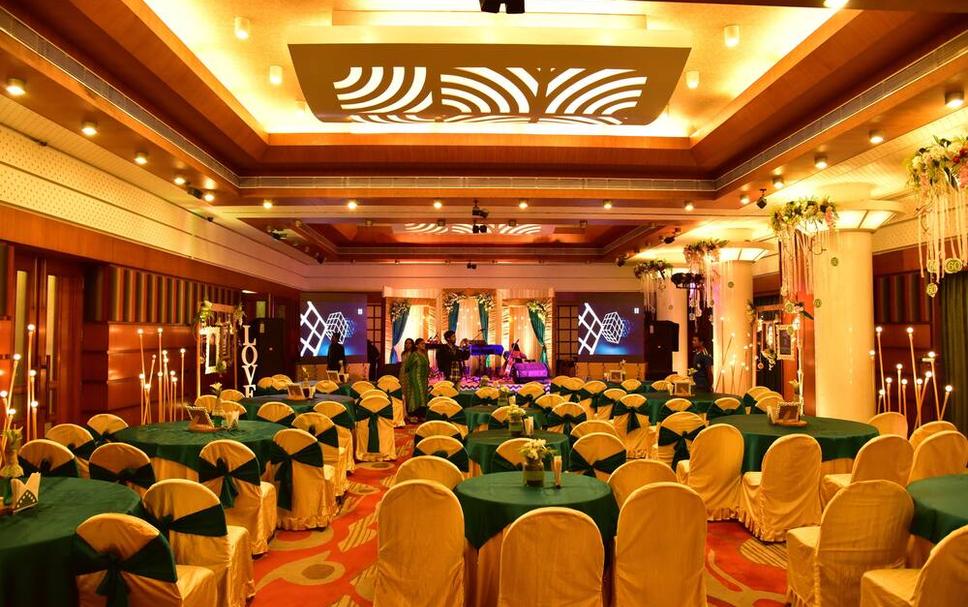 Banquet hall Photo